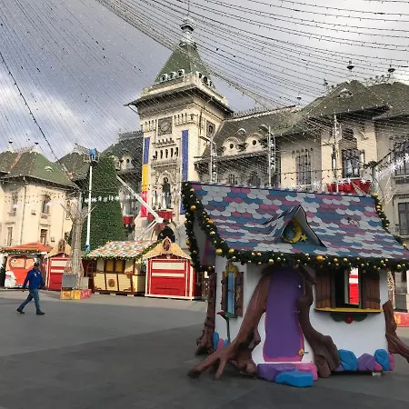 Black&white Ultracentral