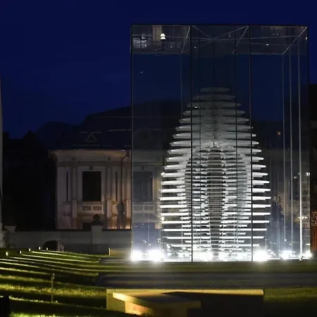 Black&white Ultracentral Craiova