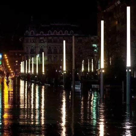 Black&white Ultracentral Apartment