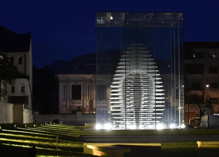 Black&white Ultracentral Craiova