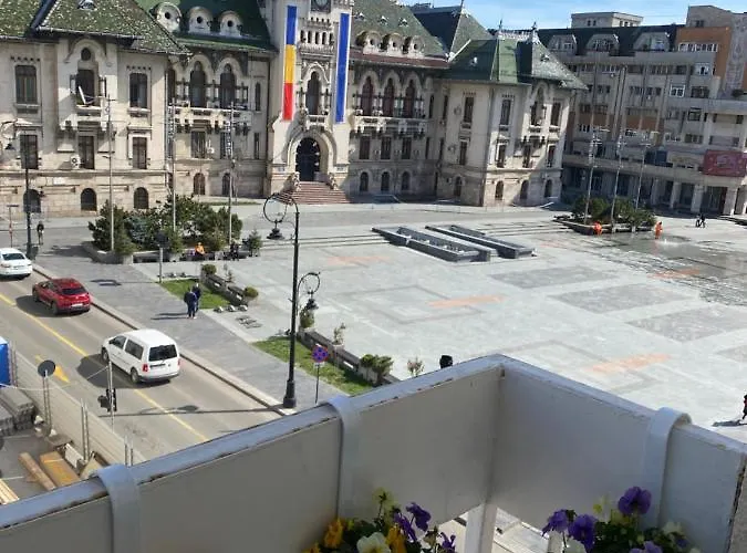 Black&white Ultracentral Daire *