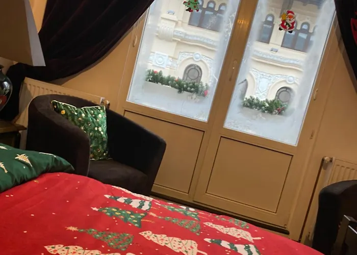 Black&white Ultracentral