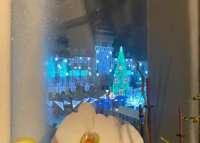 Black&white Ultracentral