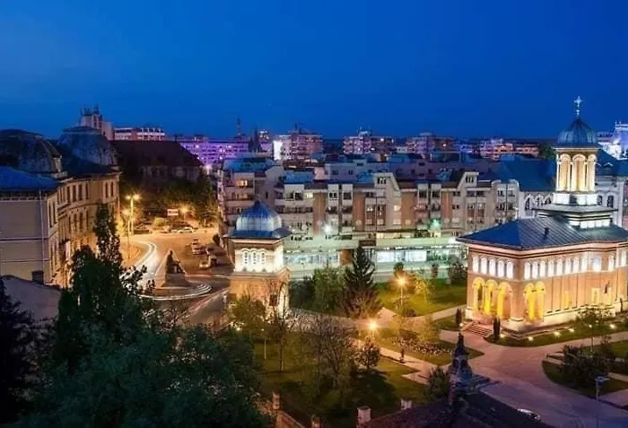 Black&white Ultracentral Daire *