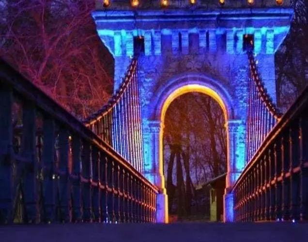 Black&white Ultracentral Daire