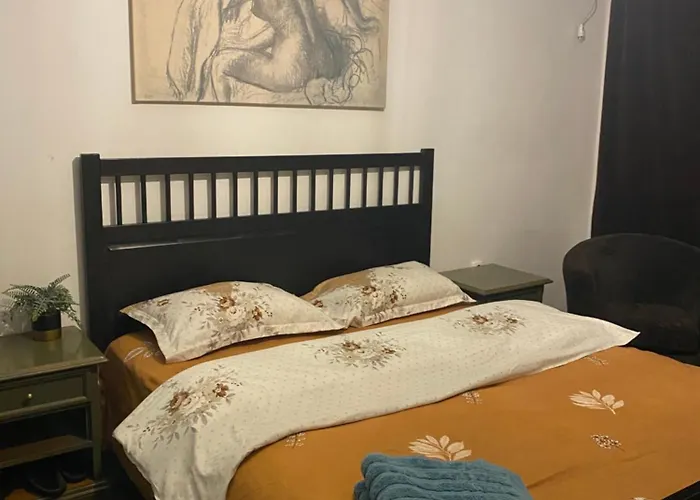 Black&white Ultracentral Daire *